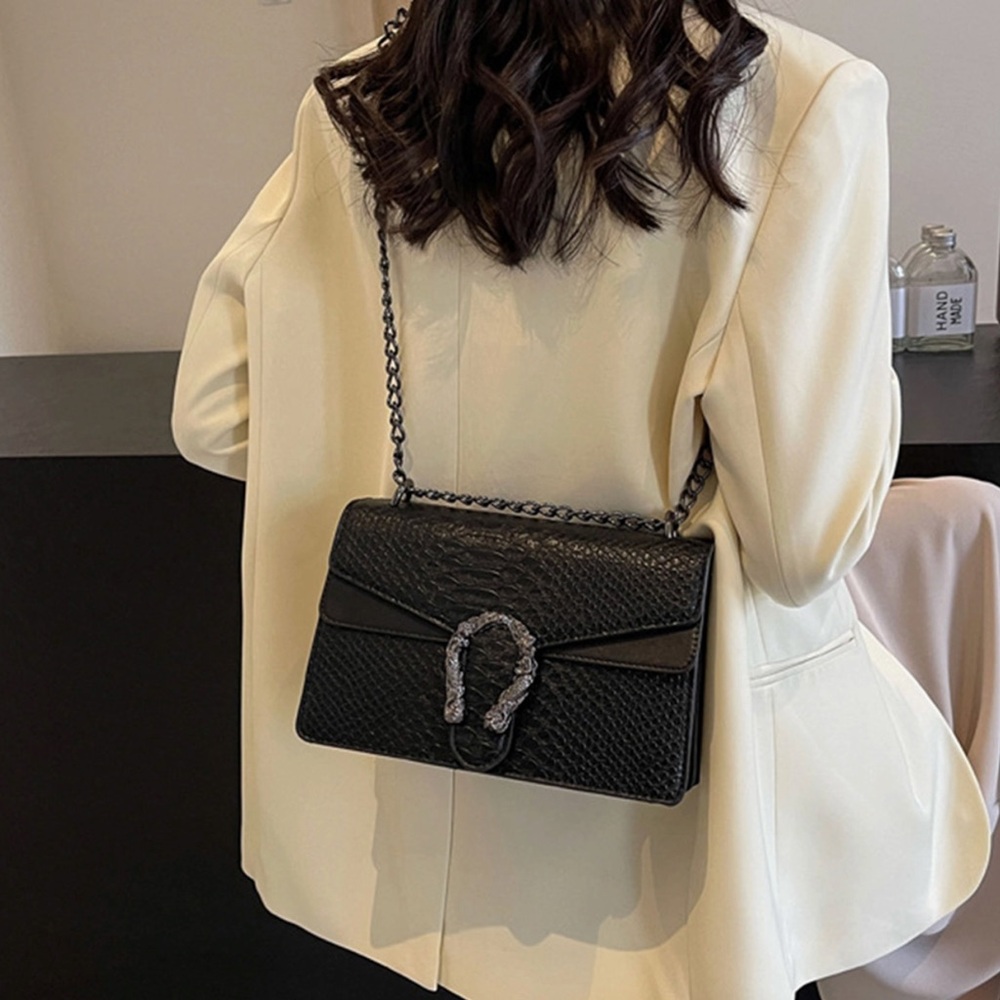 Elegant Black Chain Shoulder Bag
